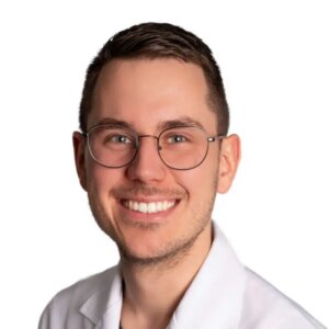 Dr Simon Desrochers